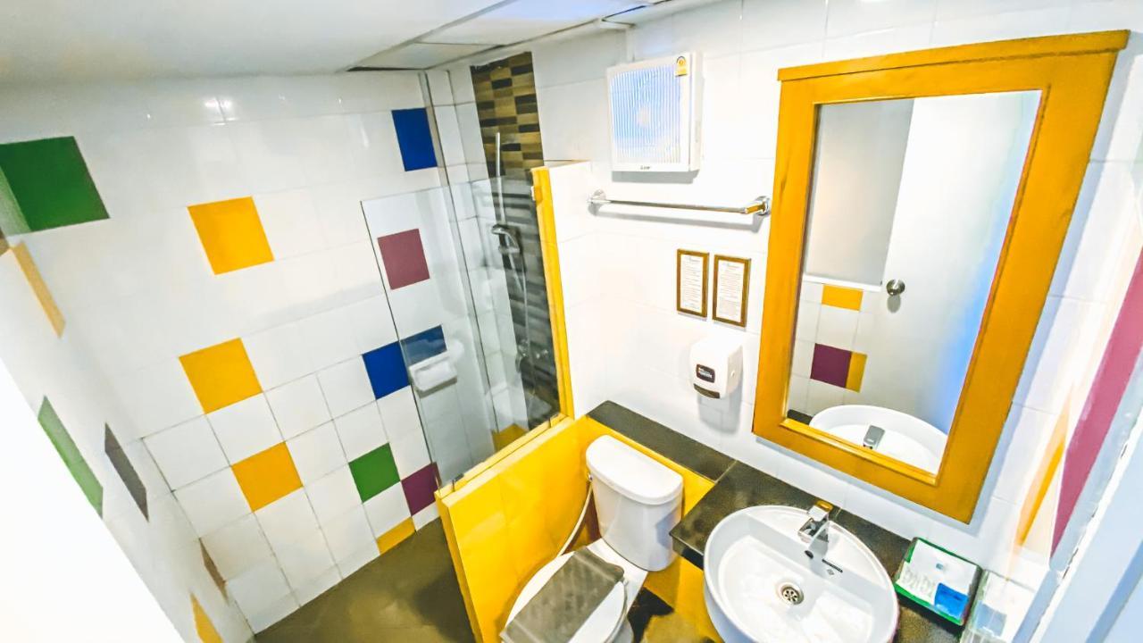 K2 Hotel @ Airport Szuratthani Kültér fotó